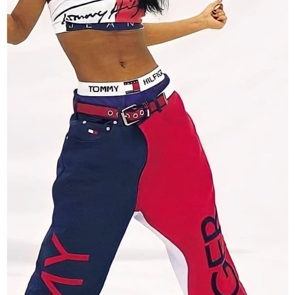 Aliyah Mac Makeup Bundle - Picture 10 of 11